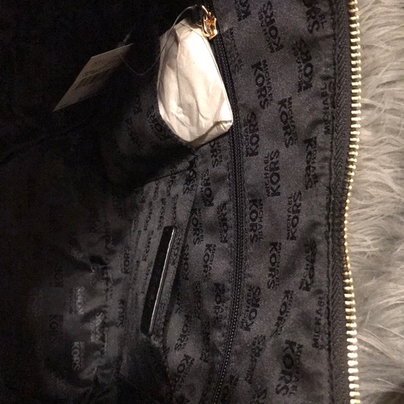 Authentic Black and gray Michael Kors bag - Picture 7 of 8